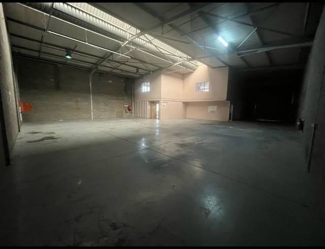 536M² WAREHOUSE TO LET IN SAMRAND BUSINESS PARK